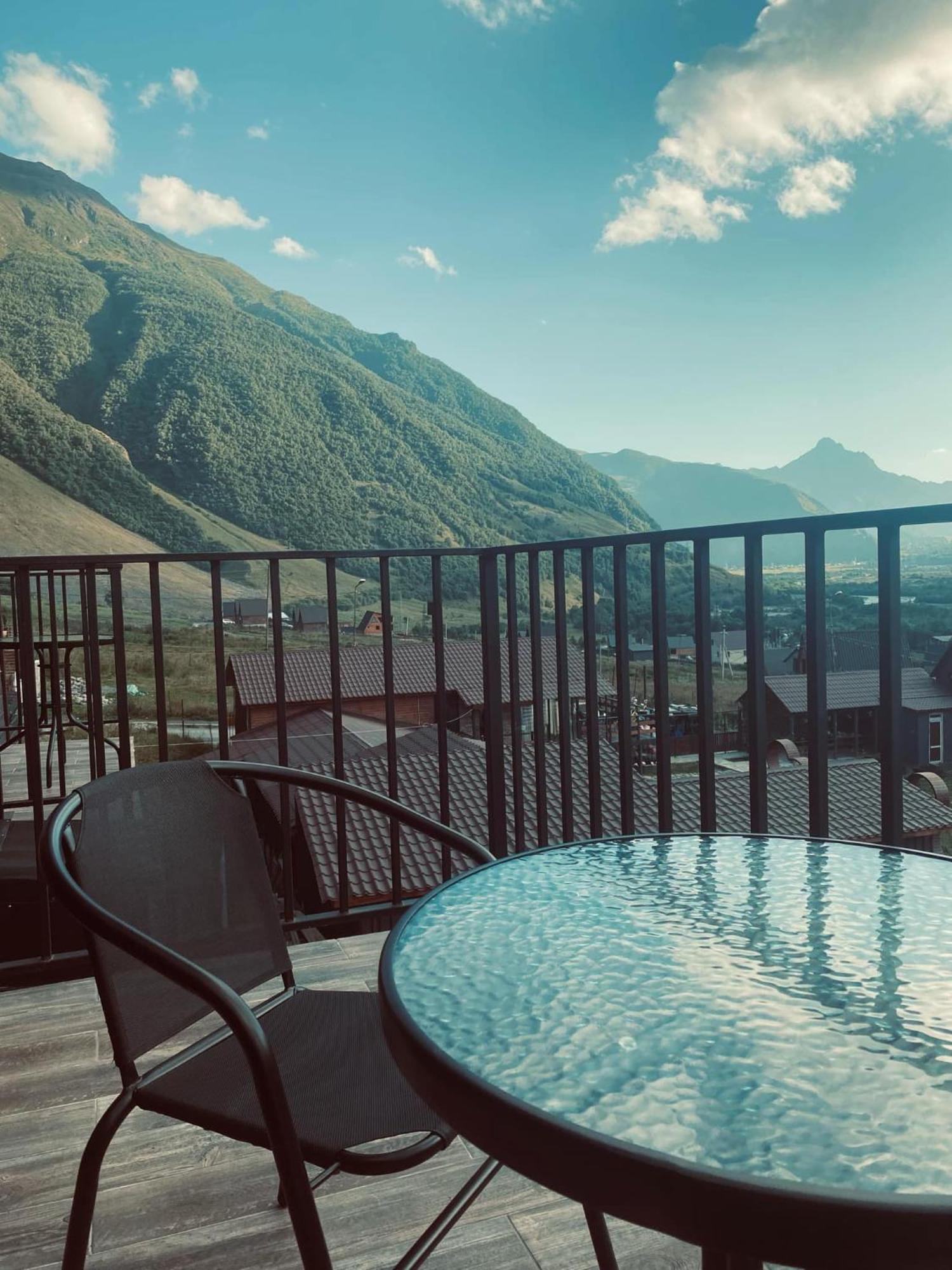 Melodia Kazbegi Stepantsminda Exterior foto